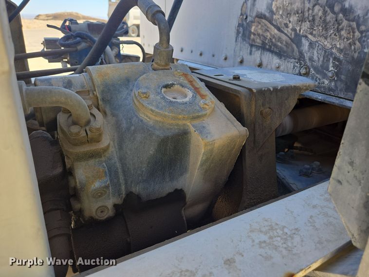 image for item DO2534 2007 Kenworth W900 ready mix truck