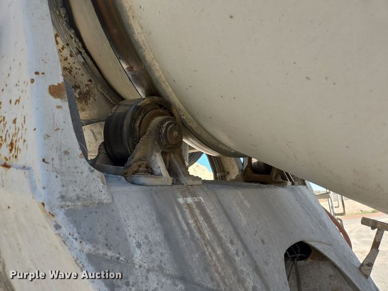 image for item DO2534 2007 Kenworth W900 ready mix truck