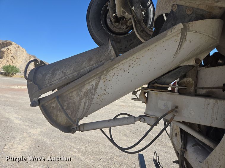 image for item DO2534 2007 Kenworth W900 ready mix truck