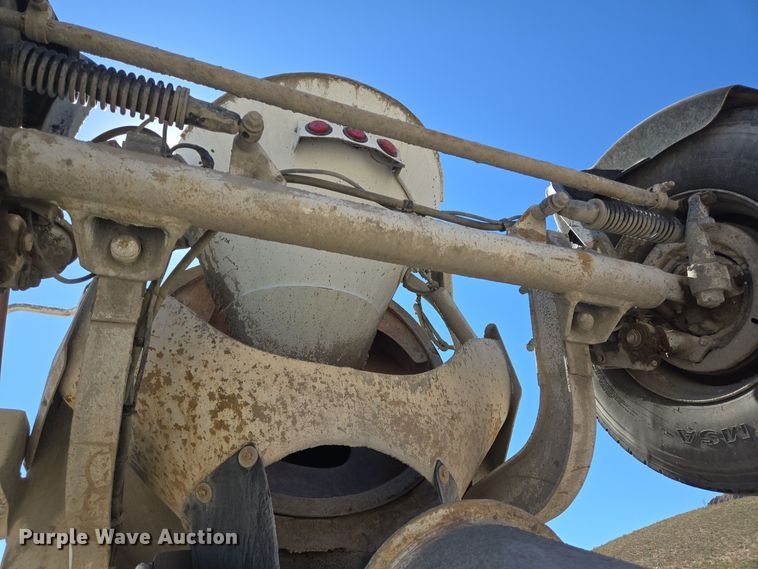 image for item DO2534 2007 Kenworth W900 ready mix truck