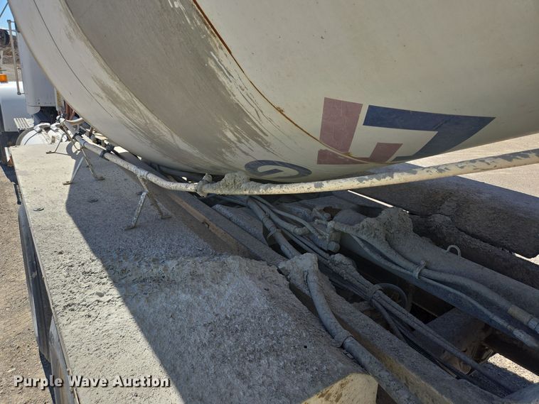 image for item DO2534 2007 Kenworth W900 ready mix truck