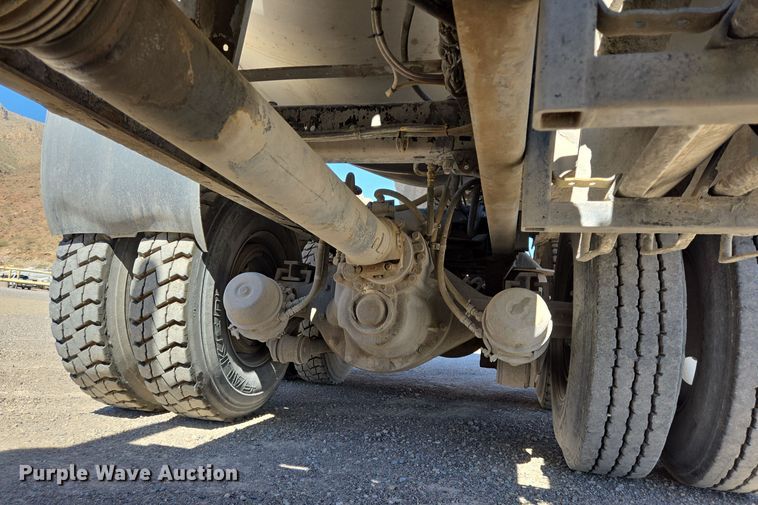 image for item DO2534 2007 Kenworth W900 ready mix truck