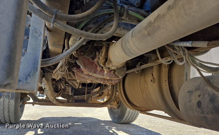 image for item DO2534 2007 Kenworth W900 ready mix truck