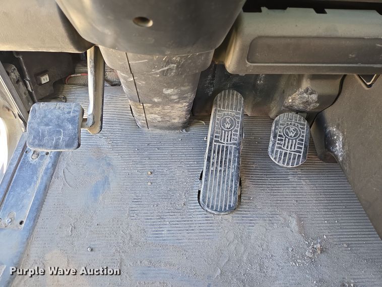 image for item DO2534 2007 Kenworth W900 ready mix truck