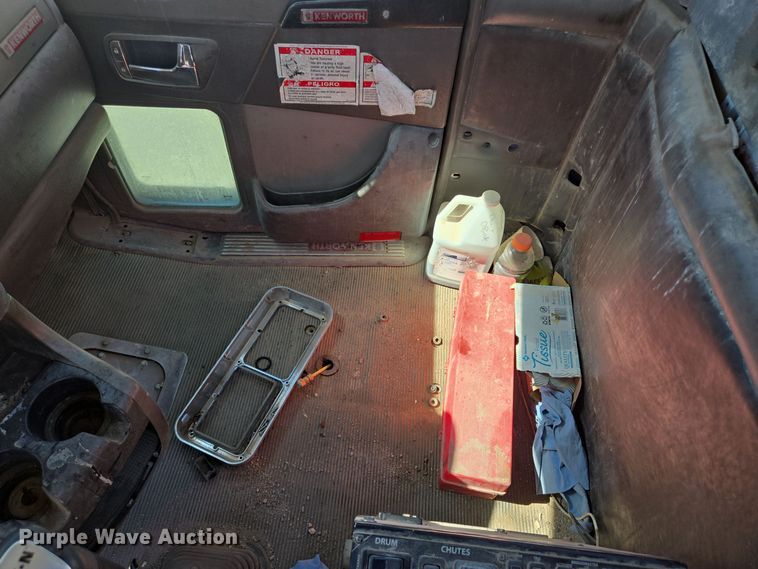 image for item DO2534 2007 Kenworth W900 ready mix truck