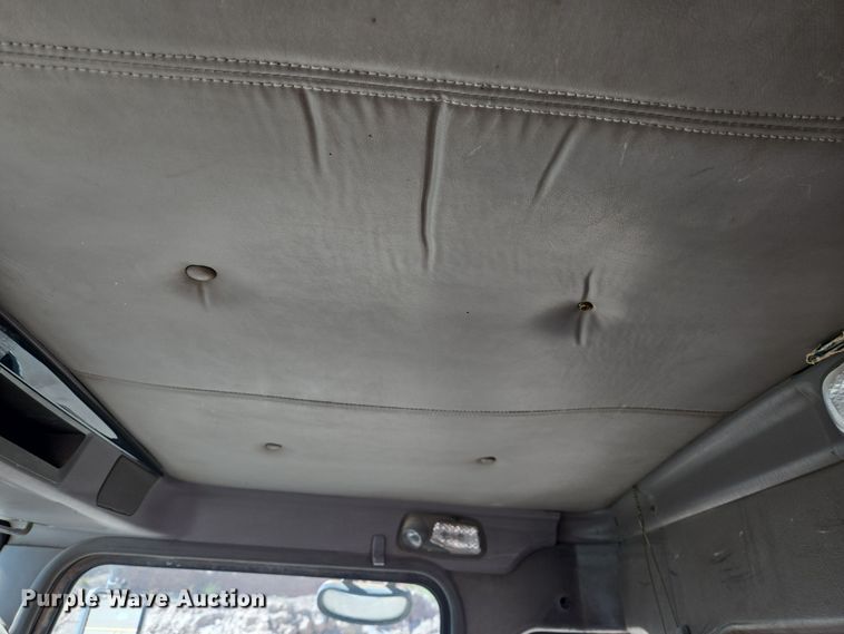 image for item DO2534 2007 Kenworth W900 ready mix truck