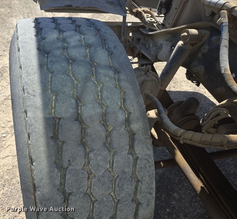 image for item DO2534 2007 Kenworth W900 ready mix truck