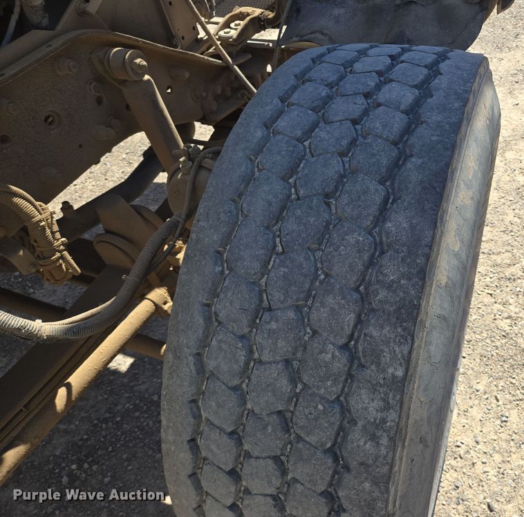 image for item DO2534 2007 Kenworth W900 ready mix truck