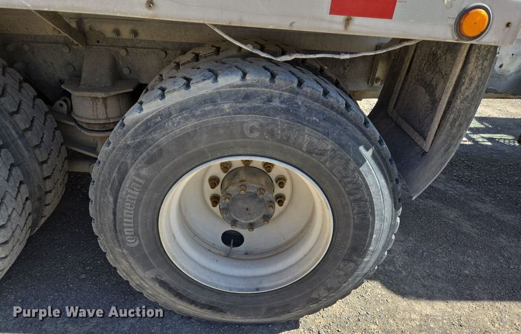 image for item DO2534 2007 Kenworth W900 ready mix truck