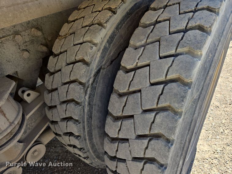 image for item DO2534 2007 Kenworth W900 ready mix truck