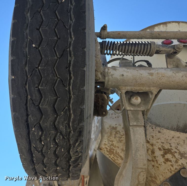 image for item DO2534 2007 Kenworth W900 ready mix truck