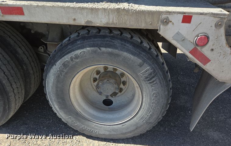 image for item DO2534 2007 Kenworth W900 ready mix truck