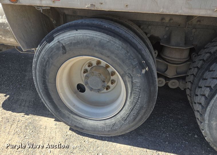 image for item DO2534 2007 Kenworth W900 ready mix truck