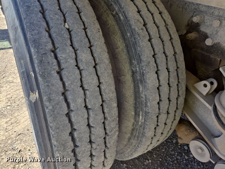 image for item DO2534 2007 Kenworth W900 ready mix truck