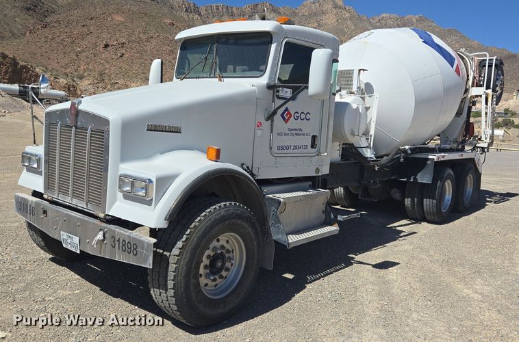 image for item DO2535 2006 Kenworth  W900 ready mix truck