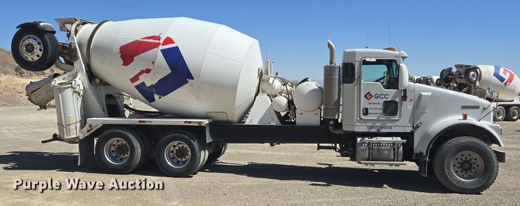 image for item DO2535 2006 Kenworth  W900 ready mix truck