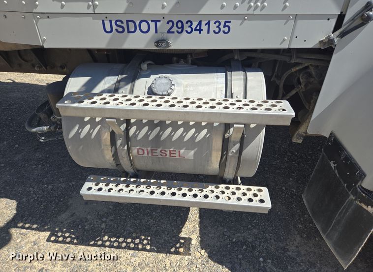 image for item DO2535 2006 Kenworth  W900 ready mix truck