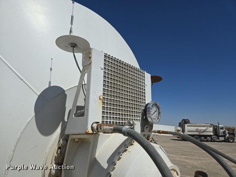 image for item DO2535 2006 Kenworth  W900 ready mix truck