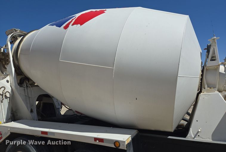 image for item DO2535 2006 Kenworth  W900 ready mix truck