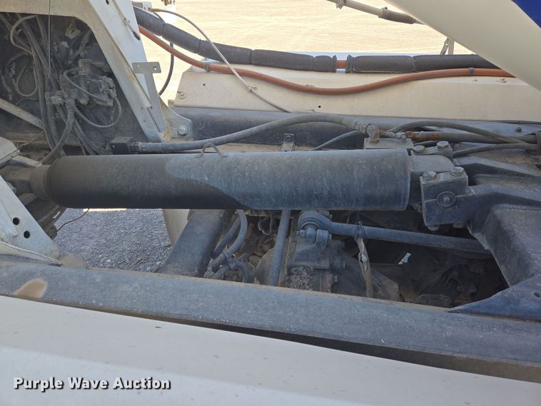 image for item DO2535 2006 Kenworth  W900 ready mix truck