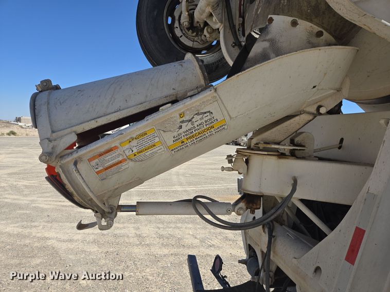 image for item DO2535 2006 Kenworth  W900 ready mix truck