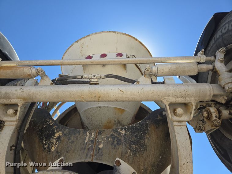 image for item DO2535 2006 Kenworth  W900 ready mix truck