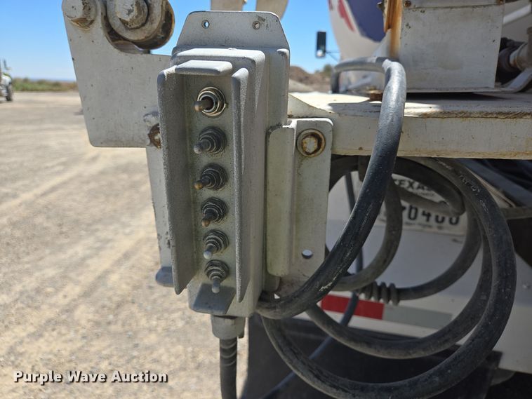 image for item DO2535 2006 Kenworth  W900 ready mix truck