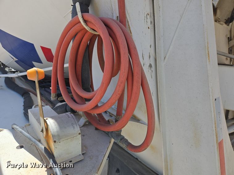 image for item DO2535 2006 Kenworth  W900 ready mix truck