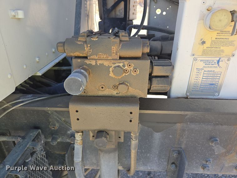 image for item DO2535 2006 Kenworth  W900 ready mix truck