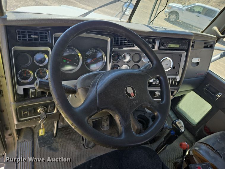 image for item DO2535 2006 Kenworth  W900 ready mix truck