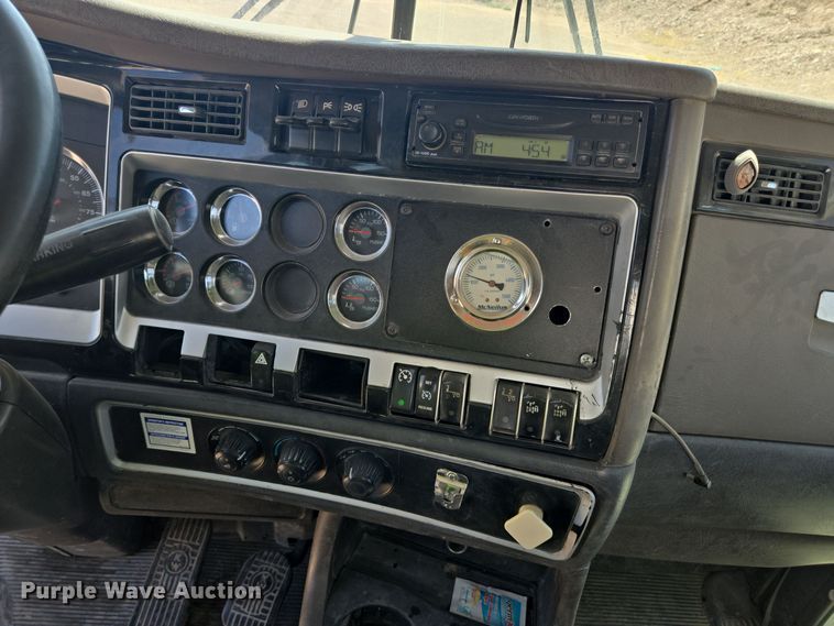 image for item DO2535 2006 Kenworth  W900 ready mix truck