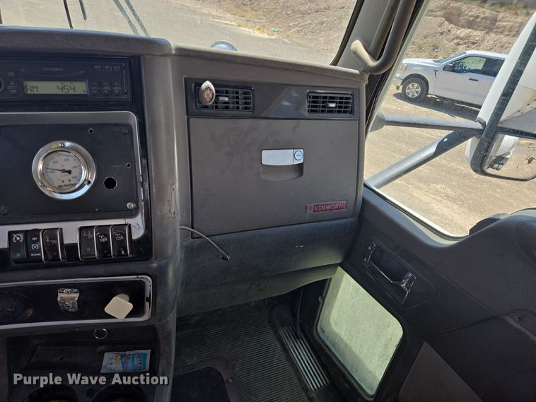 image for item DO2535 2006 Kenworth  W900 ready mix truck