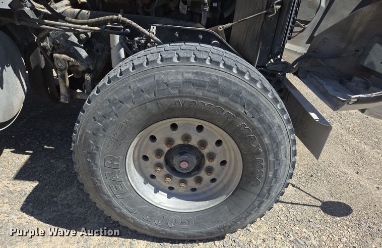 image for item DO2535 2006 Kenworth  W900 ready mix truck