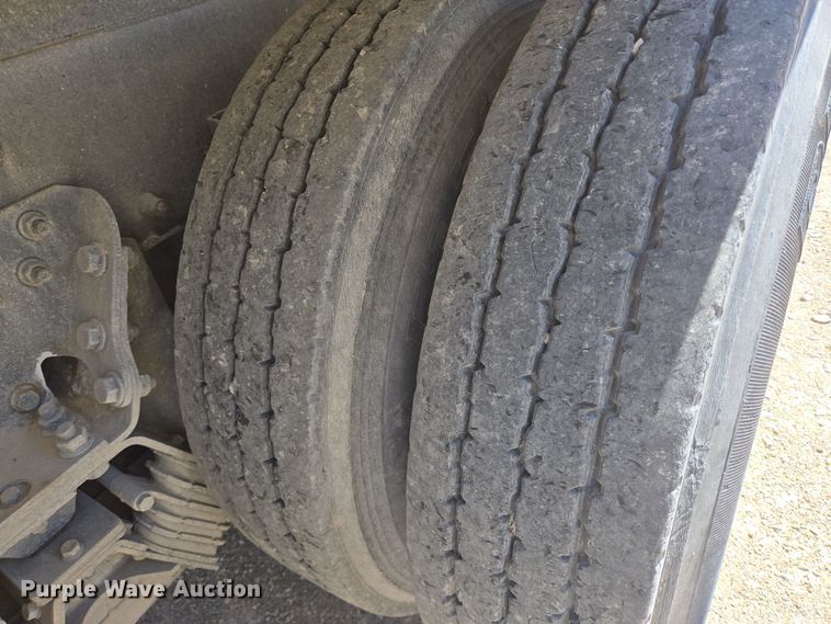 image for item DO2535 2006 Kenworth  W900 ready mix truck