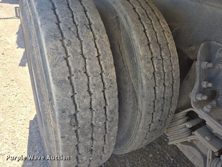 image for item DO2535 2006 Kenworth  W900 ready mix truck