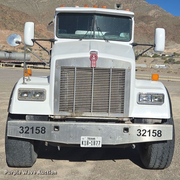 image for item DO2536 2006 Kenworth W900 ready mix truck