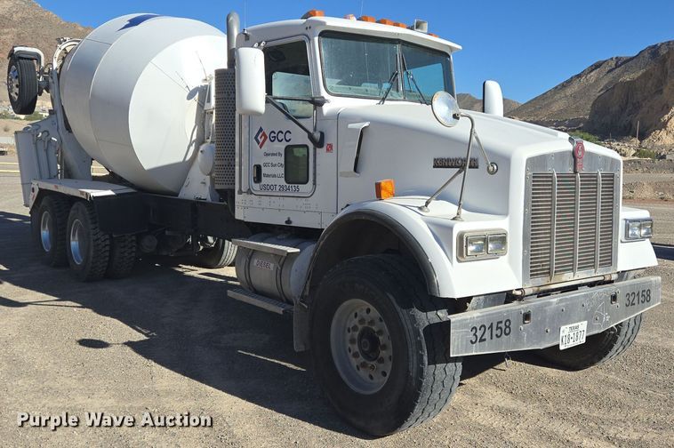 image for item DO2536 2006 Kenworth W900 ready mix truck