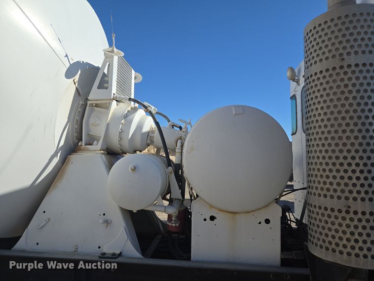 image for item DO2536 2006 Kenworth W900 ready mix truck