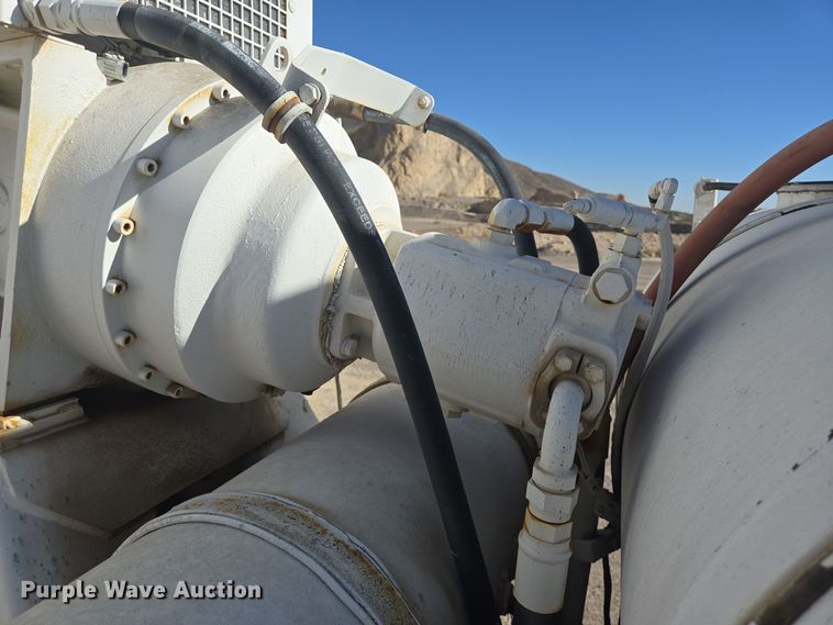 image for item DO2536 2006 Kenworth W900 ready mix truck