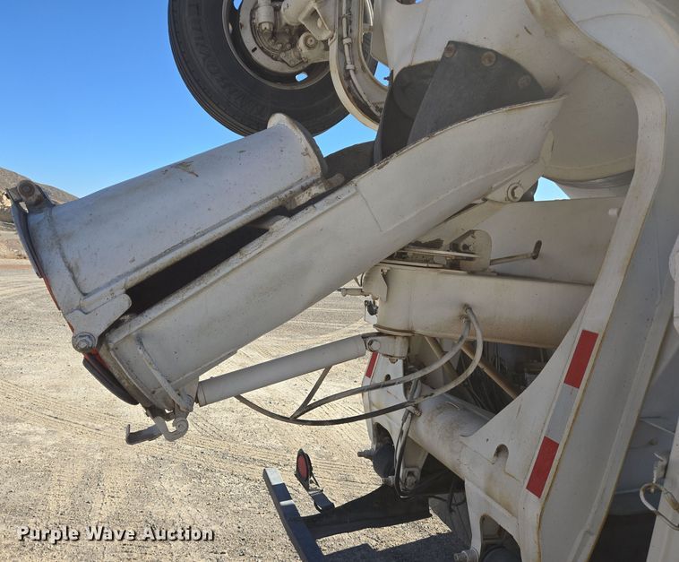 image for item DO2536 2006 Kenworth W900 ready mix truck