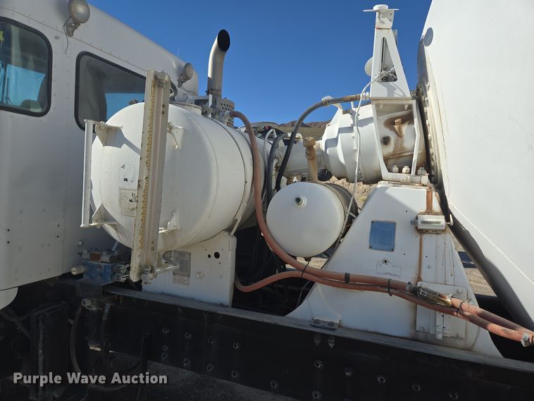 image for item DO2536 2006 Kenworth W900 ready mix truck