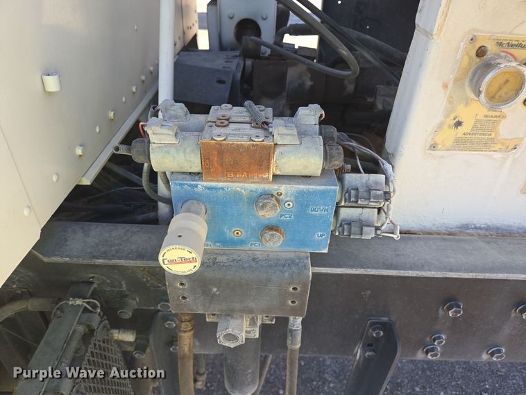 image for item DO2536 2006 Kenworth W900 ready mix truck