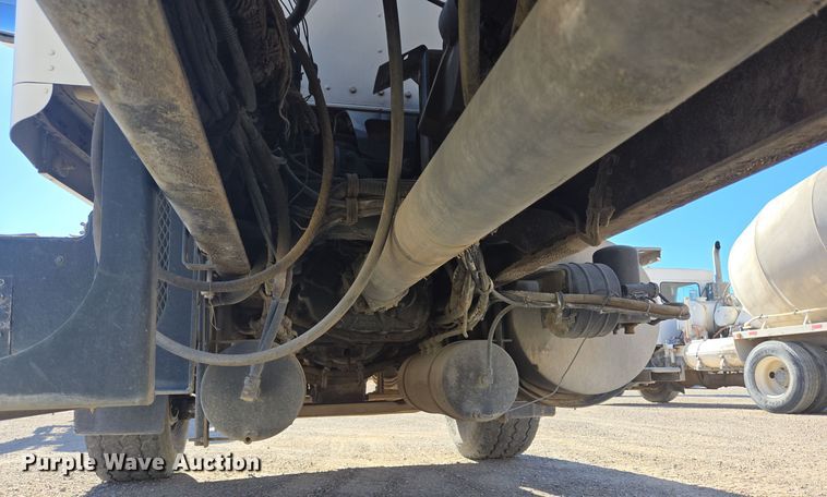 image for item DO2536 2006 Kenworth W900 ready mix truck