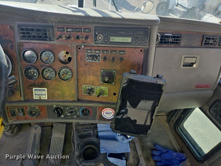 image for item DO2536 2006 Kenworth W900 ready mix truck