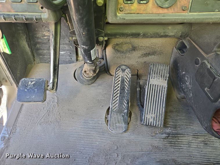 image for item DO2536 2006 Kenworth W900 ready mix truck