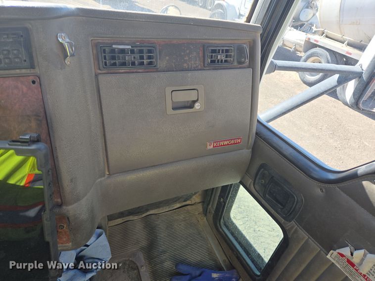 image for item DO2536 2006 Kenworth W900 ready mix truck