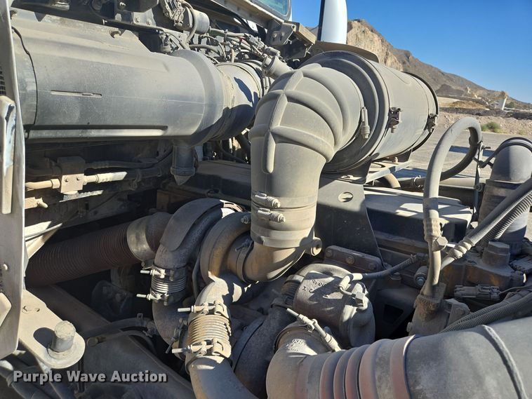 image for item DO2536 2006 Kenworth W900 ready mix truck