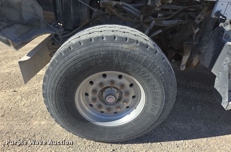 image for item DO2536 2006 Kenworth W900 ready mix truck