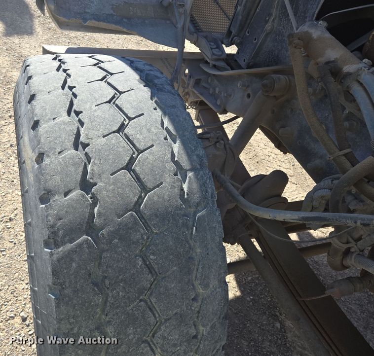 image for item DO2536 2006 Kenworth W900 ready mix truck