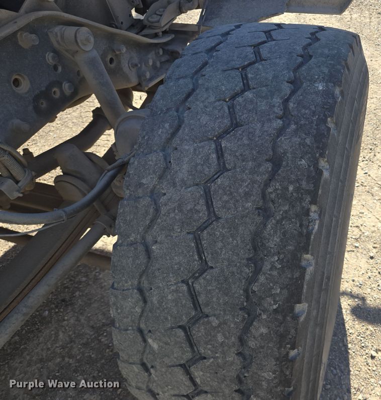 image for item DO2536 2006 Kenworth W900 ready mix truck